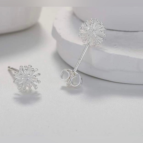 “Dandelion Balls” 925 Sterling Silver Tiny Dainty Spikey Flower Firework Studs - Picture 10 of 16